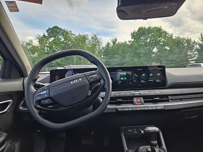 2025 Kia K4 - view 34