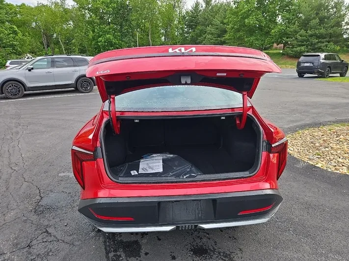 2025 Kia K4 - view 31