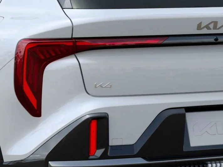2026 Kia K4 - view 11