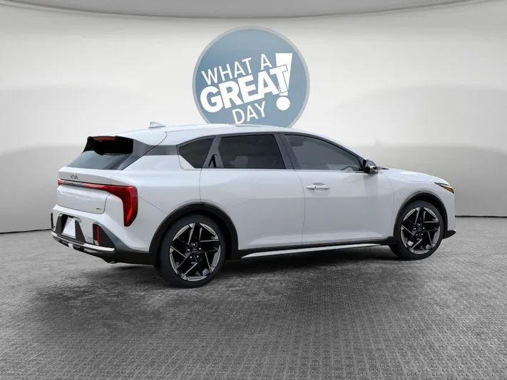 2026 Kia K4 - view 6