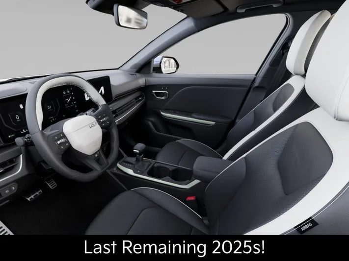 2025 Kia K4 - view 17
