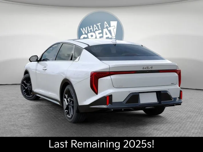 2025 Kia K4 - view 4