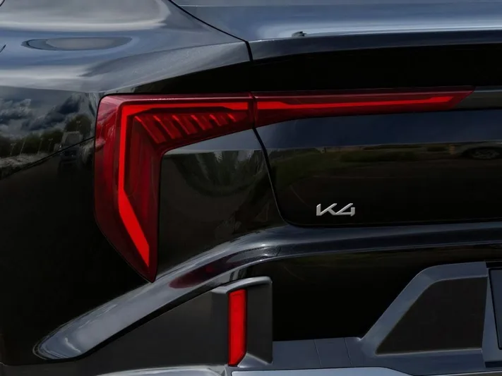 2026 Kia K4 - view 11