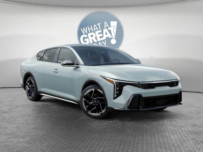 2026 Kia K4 - view 8