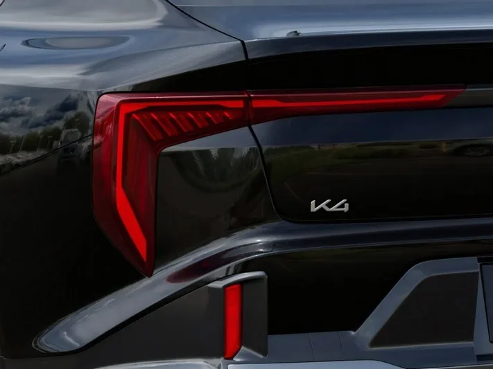 2026 Kia K4 - view 11