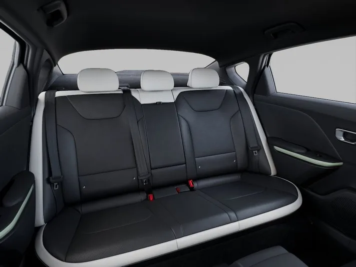2026 Kia K4 - view 16