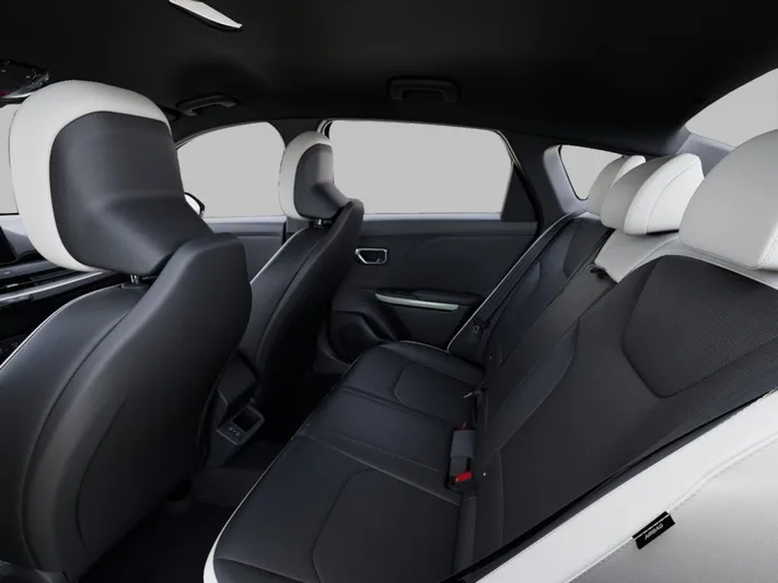 2026 Kia K4 - view 18