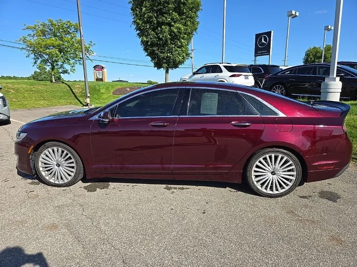 2017 Lincoln MKZ - view 10