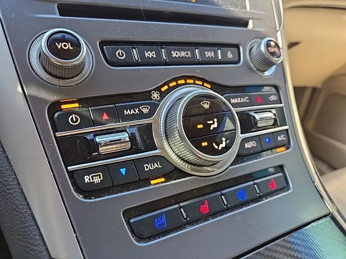 2017 Lincoln MKZ - view 25
