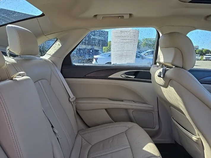 2017 Lincoln MKZ - view 36