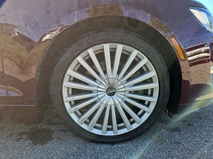2017 Lincoln MKZ - view 38