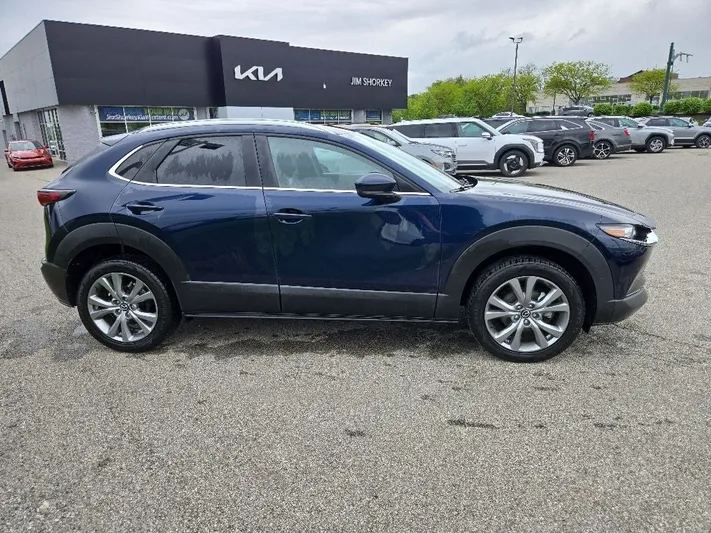 2024 Mazda CX-30 - view 2