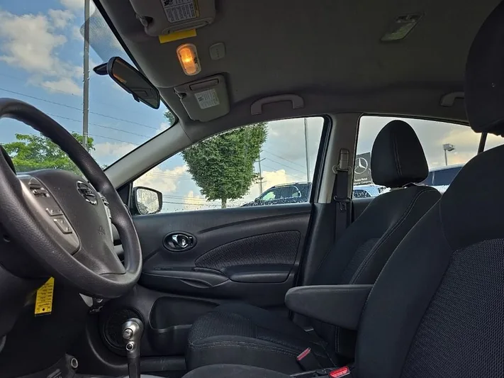 2019 Nissan Versa - view 24