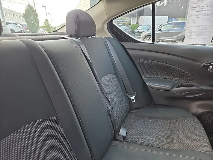 2019 Nissan Versa - view 26