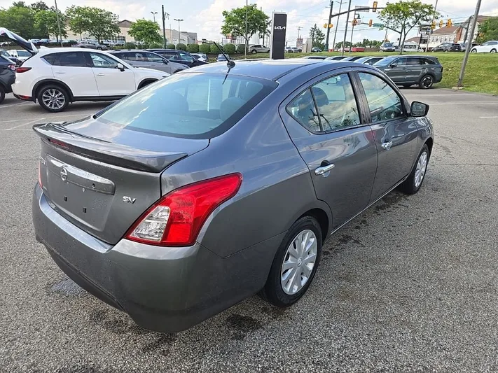 2019 Nissan Versa - view 31