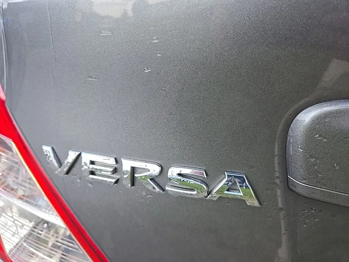2019 Nissan Versa - view 33