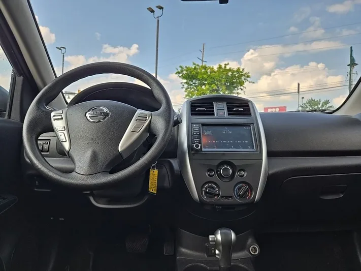 2019 Nissan Versa - view 39