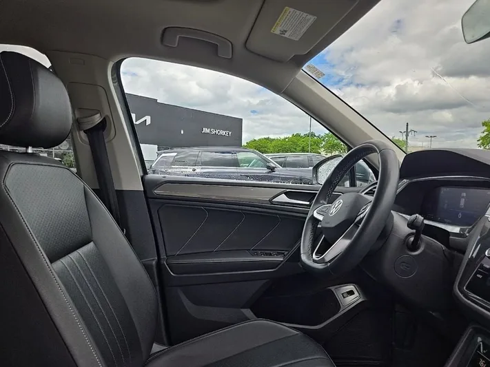 2022 Volkswagen Tiguan - view 36