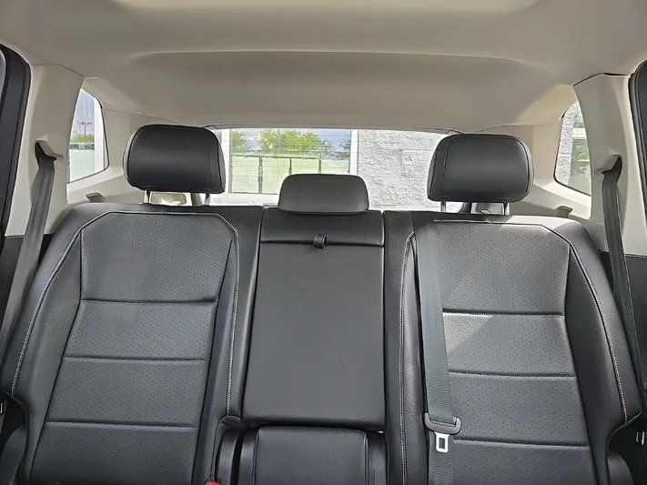2021 Volkswagen Tiguan - view 19