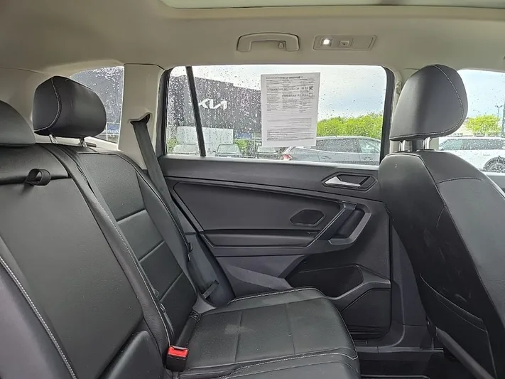 2021 Volkswagen Tiguan - view 34