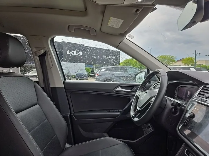 2021 Volkswagen Tiguan - view 35