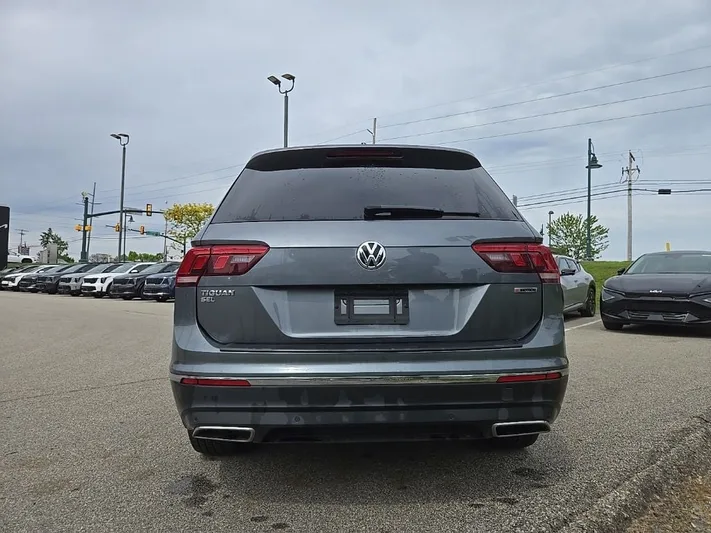 2021 Volkswagen Tiguan - view 6