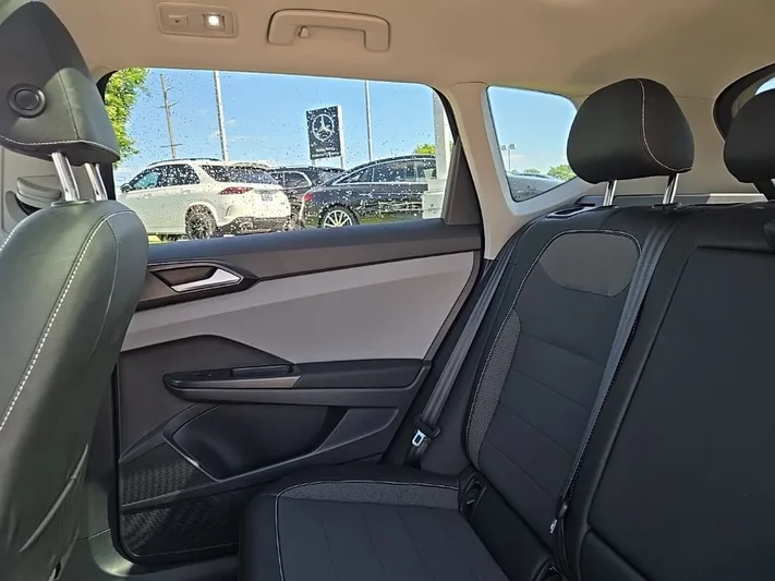 2022 Volkswagen Taos - view 34