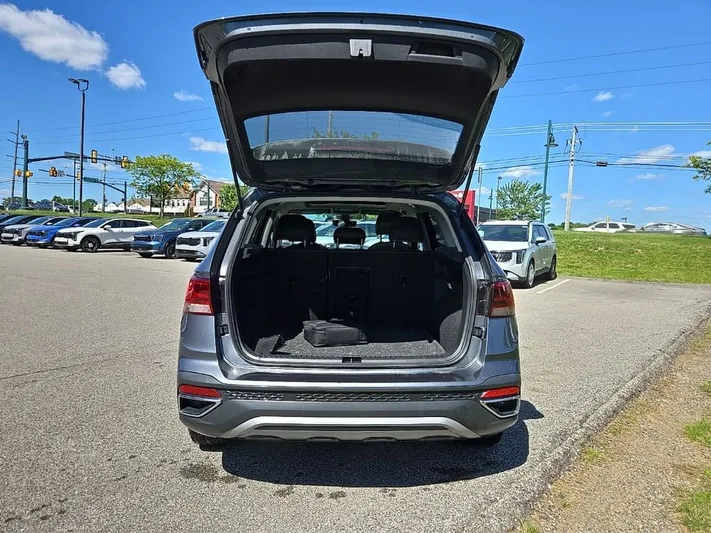 2022 Volkswagen Taos - view 35