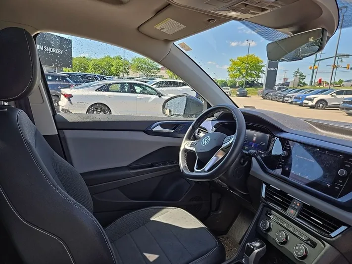 2022 Volkswagen Taos - view 37