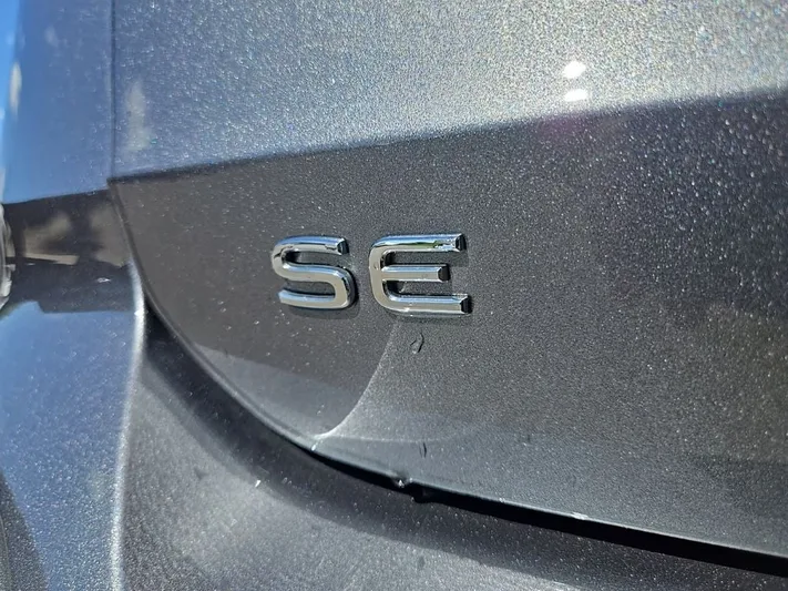 2022 Volkswagen Taos - view 7