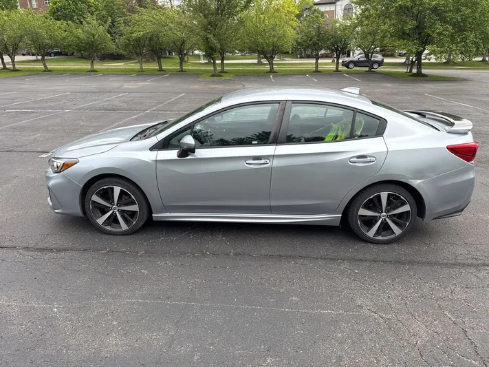 2017 Subaru Impreza - view 4