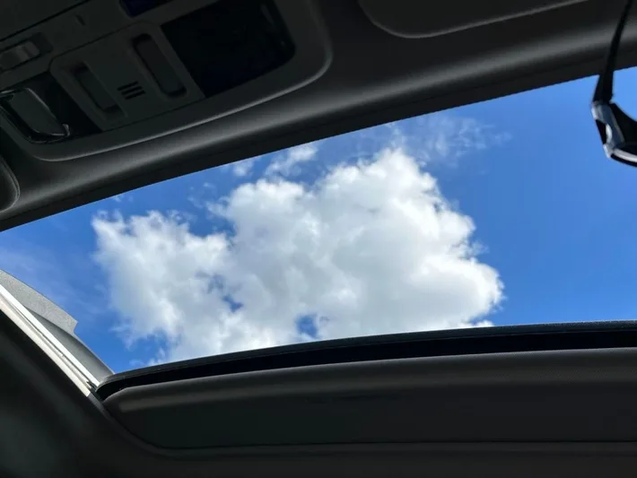 2017 Subaru Outback - view 15