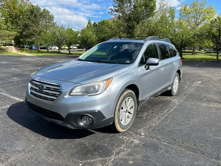 2017 Subaru Outback - view 7