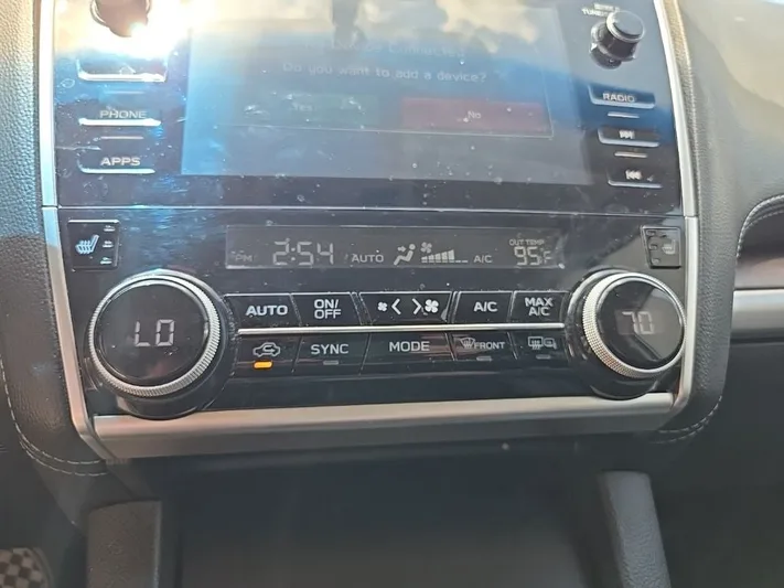 2018 Subaru Outback - view 21