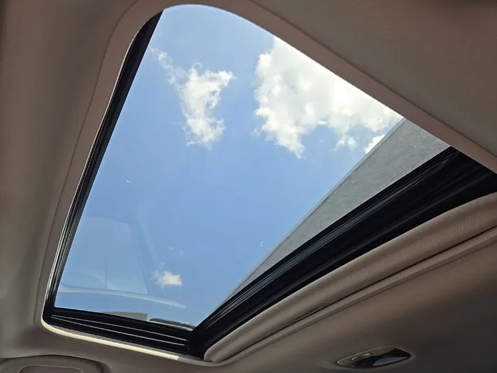 2018 Subaru Outback - view 27