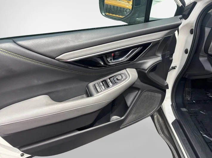 2023 Subaru Outback - view 14