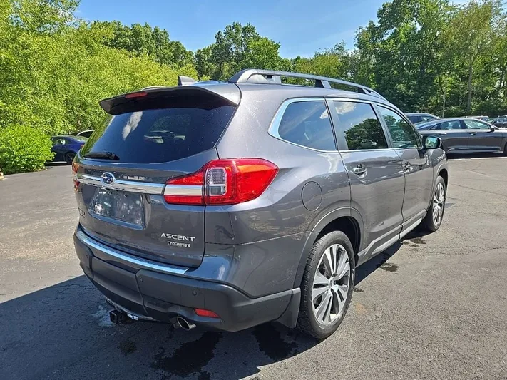 2021 Subaru Ascent - view 3