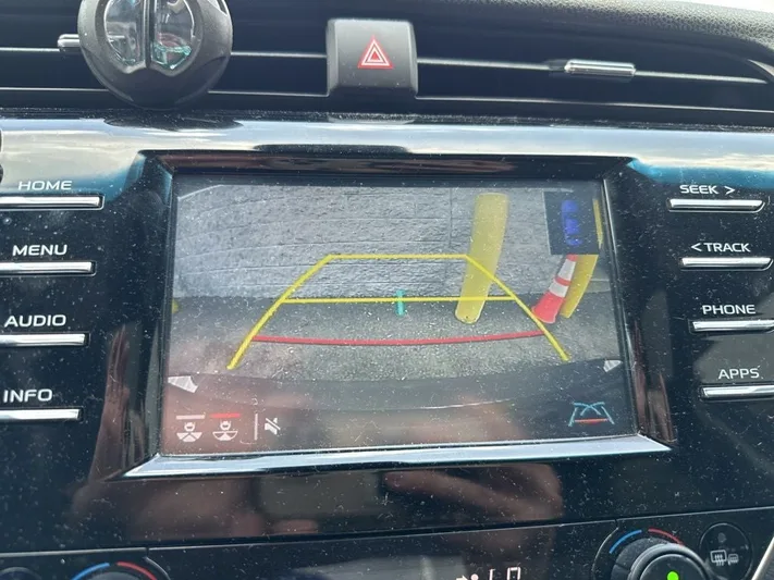 2018 Toyota Camry - view 24