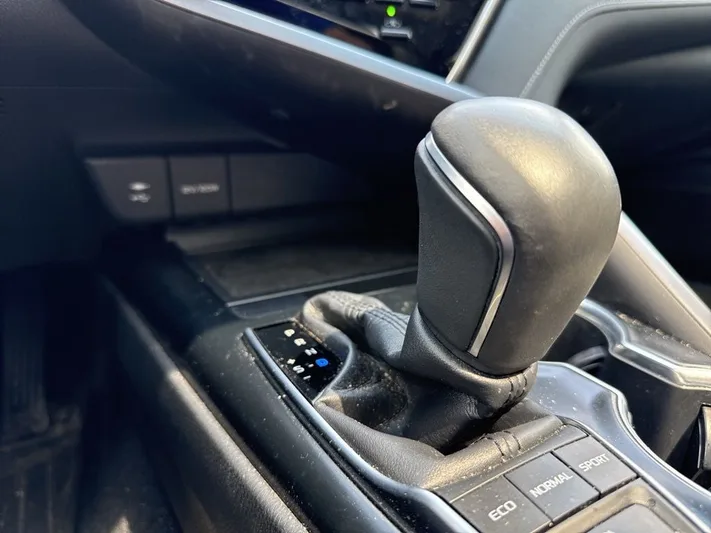 2018 Toyota Camry - view 27