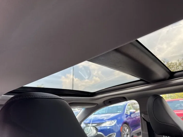2018 Toyota Camry - view 34