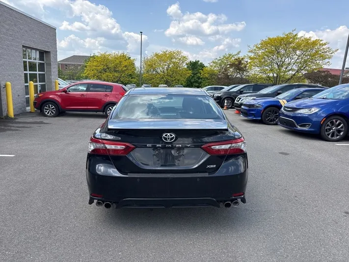 2018 Toyota Camry - view 4