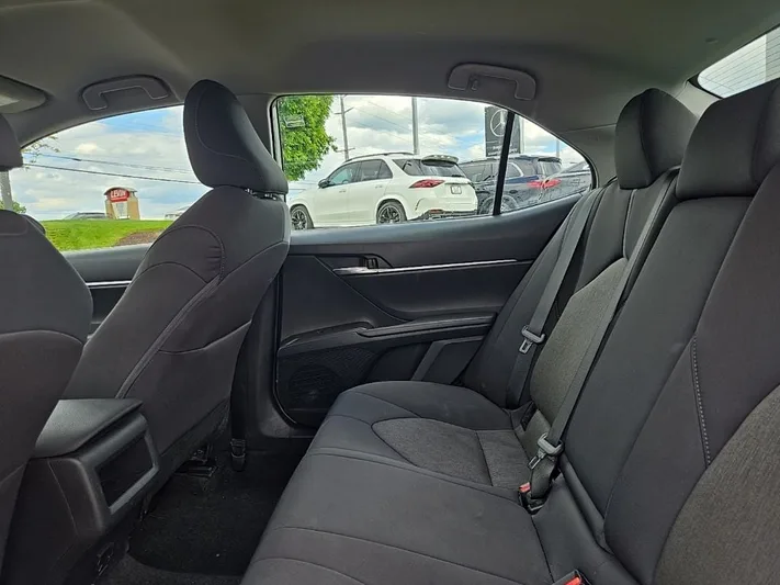 2023 Toyota Camry - view 31