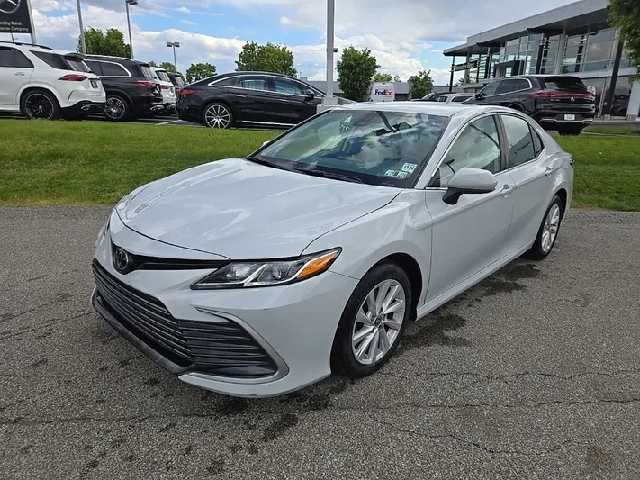 2023 Toyota Camry - view 9