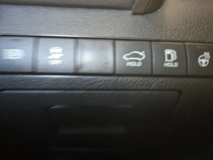 2023 Toyota Camry - view 21