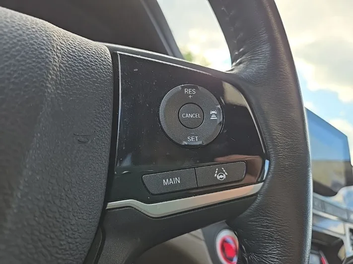 2020 Honda Odyssey - view 17