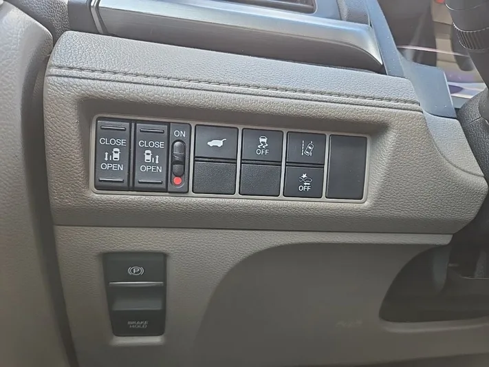 2020 Honda Odyssey - view 20