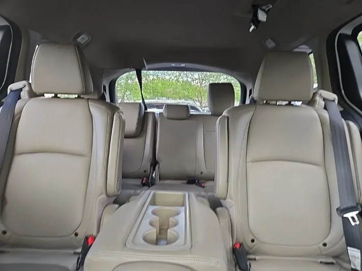 2020 Honda Odyssey - view 24