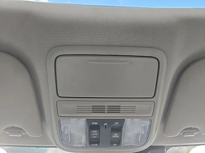 2020 Honda Odyssey - view 26