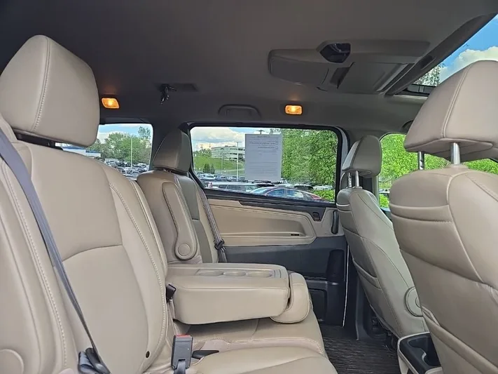 2020 Honda Odyssey - view 31