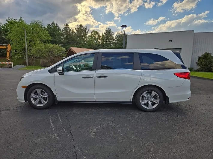 2020 Honda Odyssey - view 6